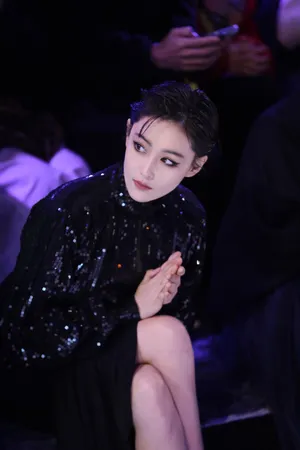 张馨予复古优雅写真图片_7