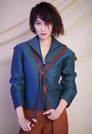 练练水手服乱发甜酷街拍图片_5