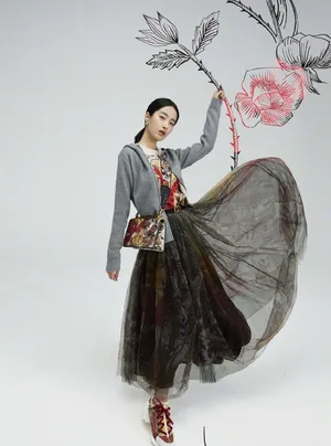 杨采钰优雅温婉写真图片