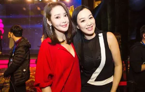 于明加优雅红裙迷人性感写真_1