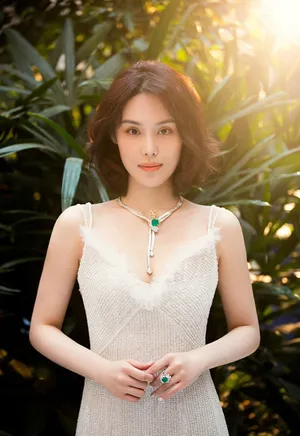 韩丹桐鱼尾裙性感诱人写真_7
