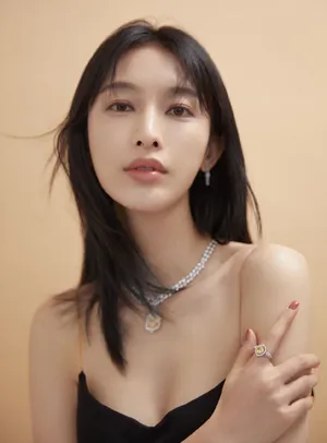 张俪美艳迷人黑裙写真图片_5