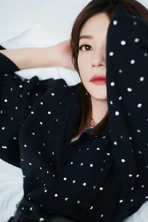 赵薇优雅摩登黑白写真图片_1