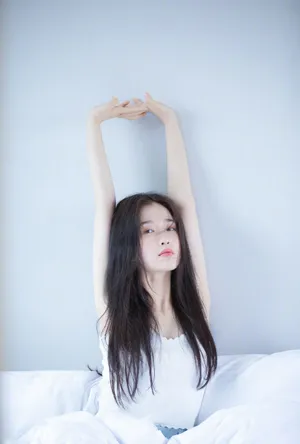 虞书欣甜美生日写真图片