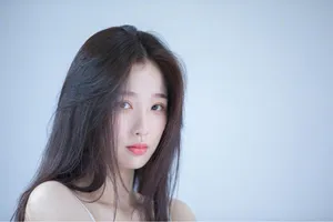 虞书欣甜美生日写真图片_8