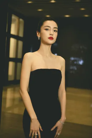 angelababy鱼尾裙性感写真图片
