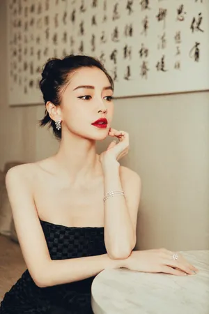 angelababy鱼尾裙性感写真图片_9