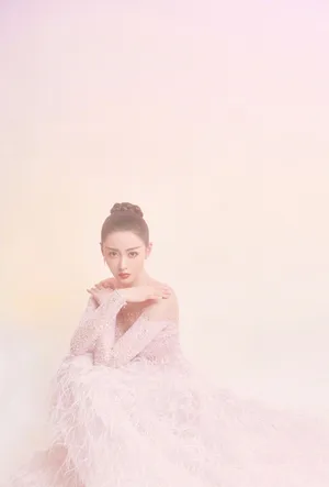 张天爱羽毛裙唯美写真图片_6