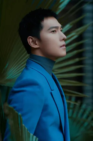杨洋蓝色西装超帅写真图片_6
