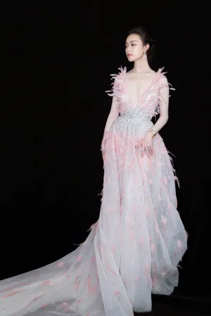 倪妮粉色系仙女范写真图片_6