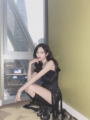 吴宣仪黑色系妩媚性感写真图片_11