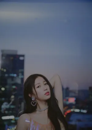 虞书欣优雅靓丽写真图片_5
