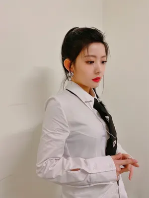 赖美云可爱俏皮自拍照图片_1