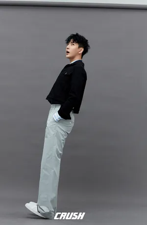 于朦胧时尚帅气杂志写真图片_6