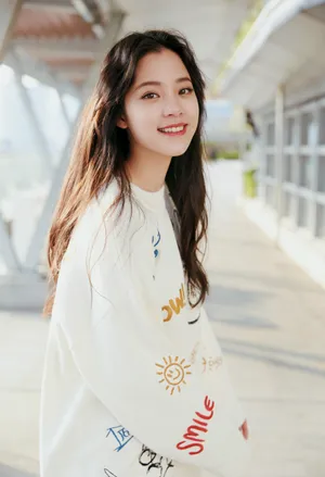 欧阳娜娜潮趣少女感写真图片
