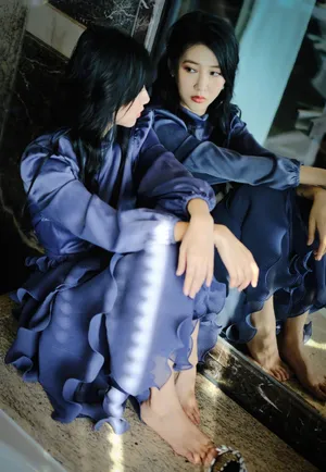 弦子初秋穿搭时尚性感写真