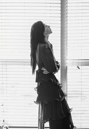 弦子初秋穿搭时尚性感写真_2