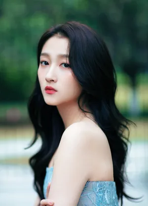关晓彤蓝色礼服超美写真图片_2