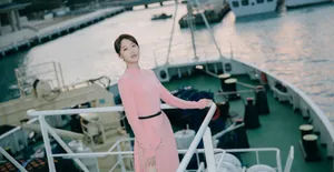 蓝盈莹粉色长裙优雅写真图片_5
