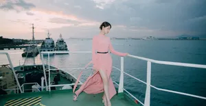 蓝盈莹粉色长裙优雅写真图片_9