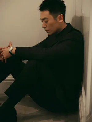朱亚文绅士魅力西装写真图片_6