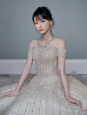 吴谨言唯美浪漫写真图片