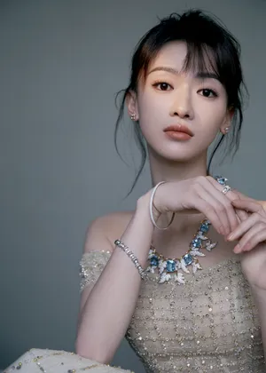 吴谨言唯美浪漫写真图片_7