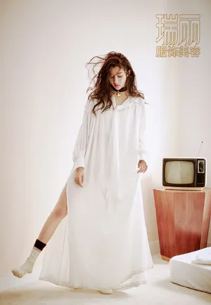 关晓彤性感慵懒写真图片_1