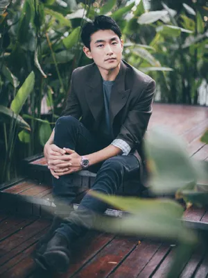 王彦霖简约休闲风写真图片_8