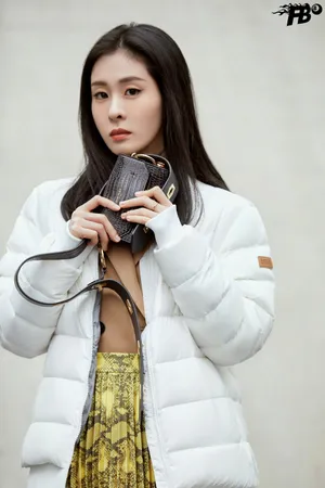 张碧晨清新甜酷写真图片_1