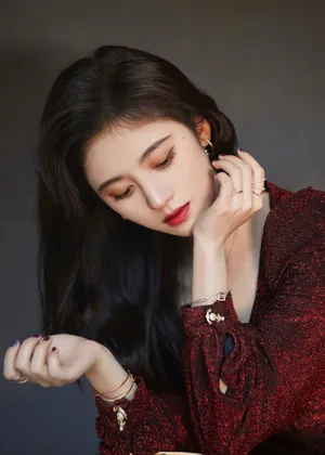 鞠婧祎妩媚性感写真图片
