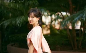 陈数粉裙温柔优雅写真图片_2