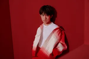 易烊千玺演唱会野性帅气图片