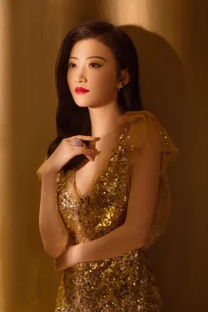 景甜光影性感写真图片