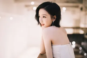 佟丽娅时尚浪漫性感写真图片_8