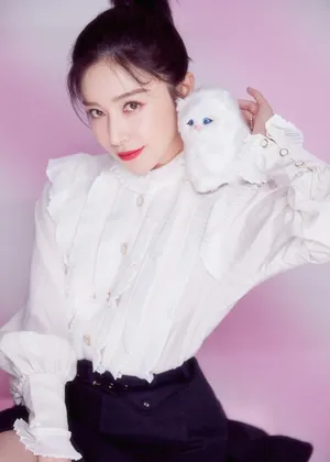 阚清子俏皮甜美风性感图片_2