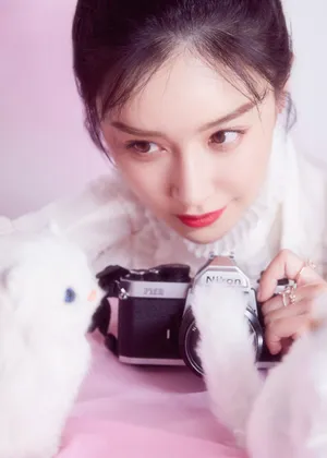 阚清子俏皮甜美风性感图片_5