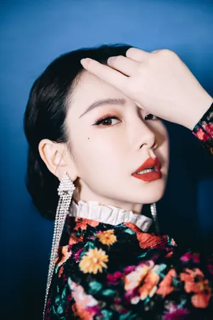 戚薇这样唱好美性感图片_5