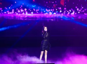 张靓颖唯美浪漫写真图片_5