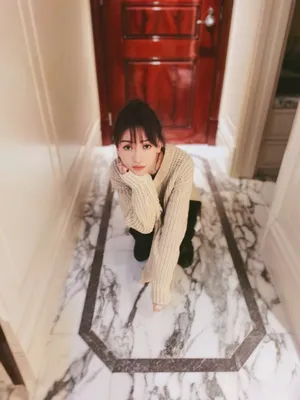 吴谨言温暖俏皮私服照图片_1
