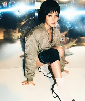 袁姗姗短发个性时尚写真图片_3