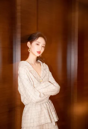 王莫涵清爽时尚写真图片_3