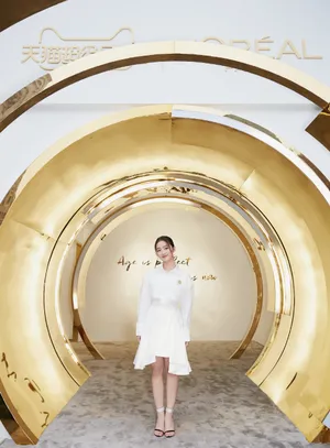 邓恩熙清秀甜美写真图片_5