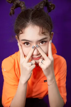 戚薇圣诞麋鹿妆写真图片_2