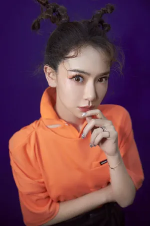 戚薇圣诞麋鹿妆写真图片_3
