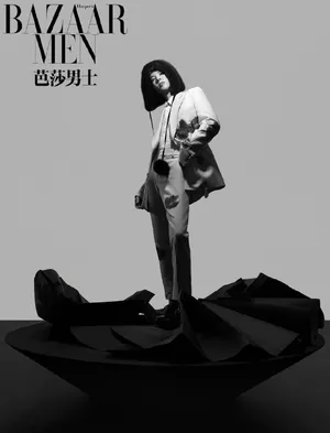 华晨宇黑白光影写真图片_7