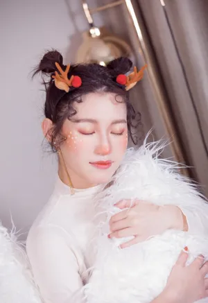 苏青圣诞妆甜美写真图片_2
