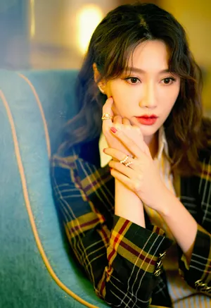 李斯羽百变造型优雅写真图片_2