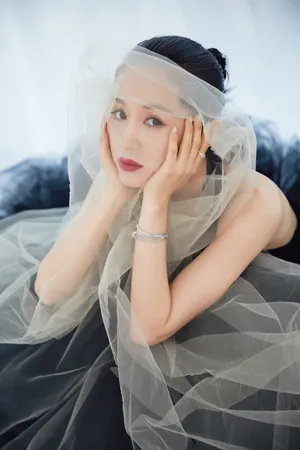 王子文深V礼服性感图片_7