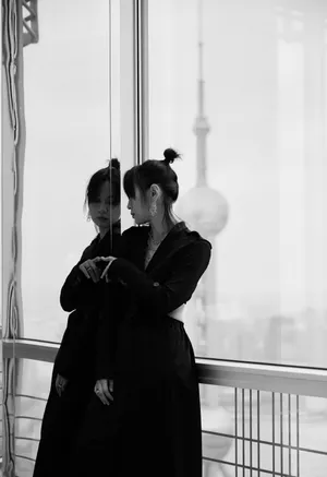 周笔畅时尚酷美写真图片_6